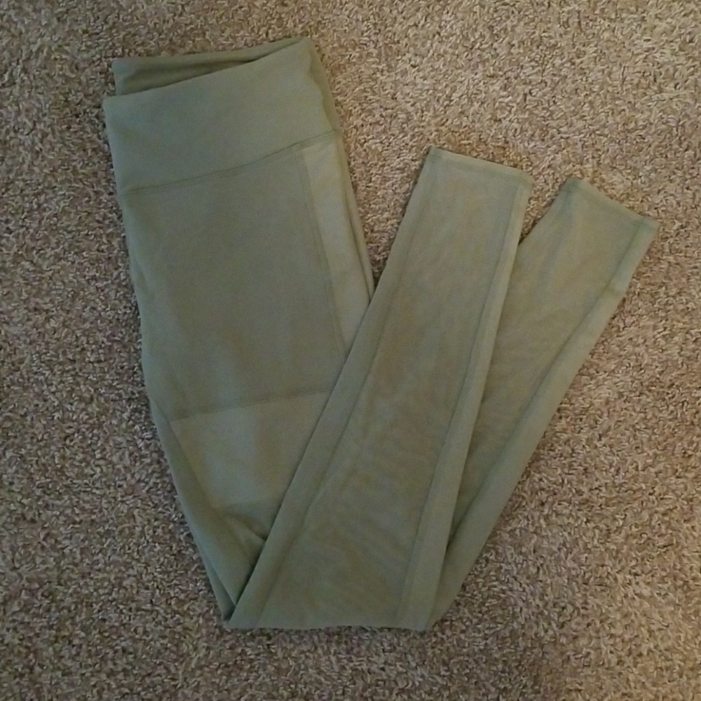 Alo Yoga mesh panel leggings